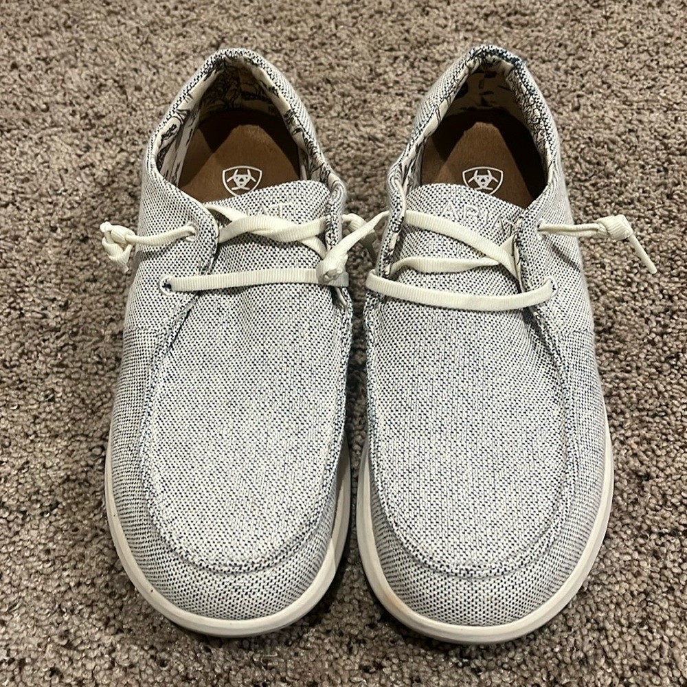 Womens Ariats Hilo size 10